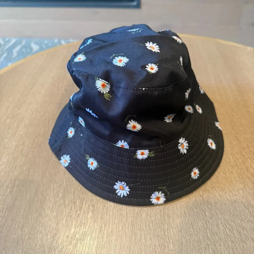 new adult Alice + Olivia one size reversible daisy bucket hat A1 2826